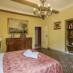 Rooms Corte Delle Uova Centro Storico Piazza San Michele